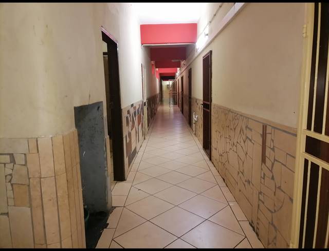 250M² BUILDING FOR SALE IN SPRINGS CENTRAL